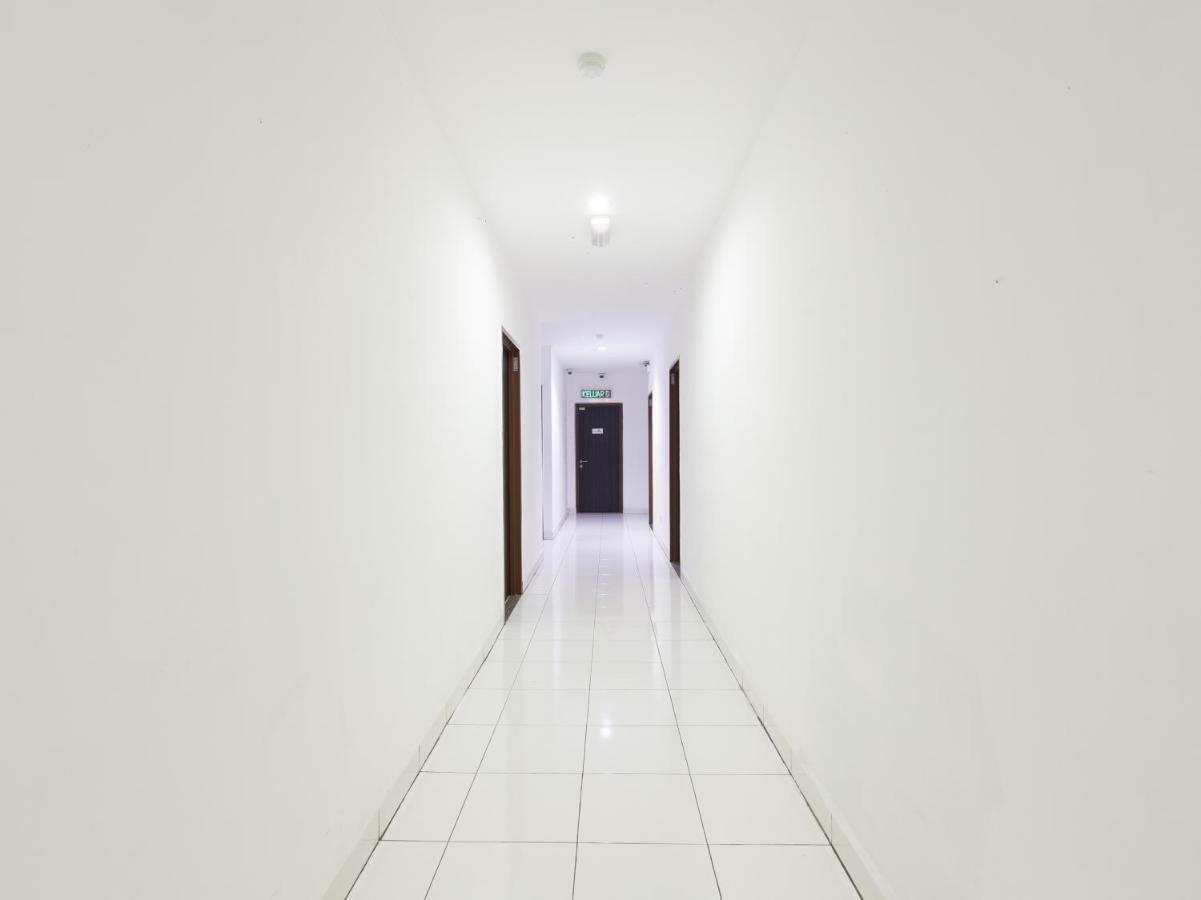 Super Oyo 1163 Hotel Pulai Ипох Экстерьер фото
